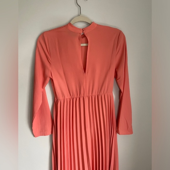 ASOS Maternity High Neck Pleated Long Sleeve Pink Midi Dress in Size 4 NWOT - Picture 4 of 7